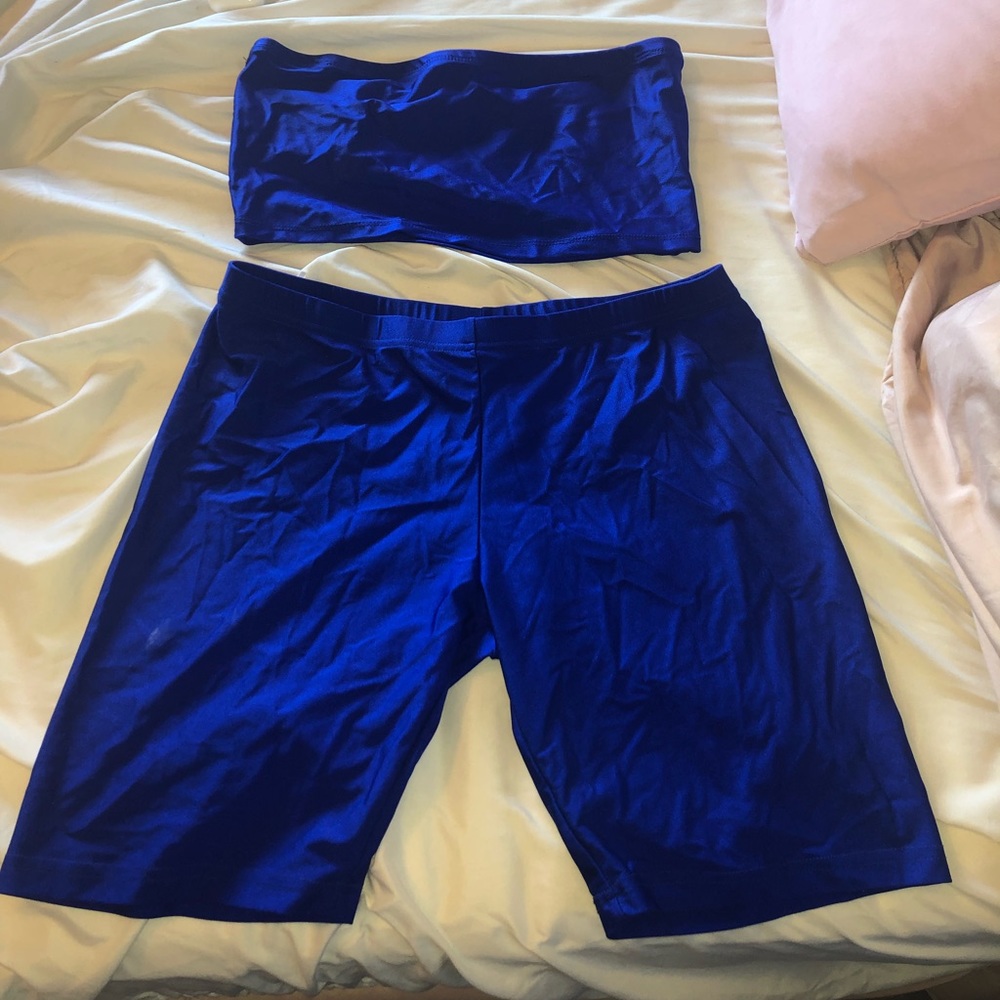 Bandeau and biker set